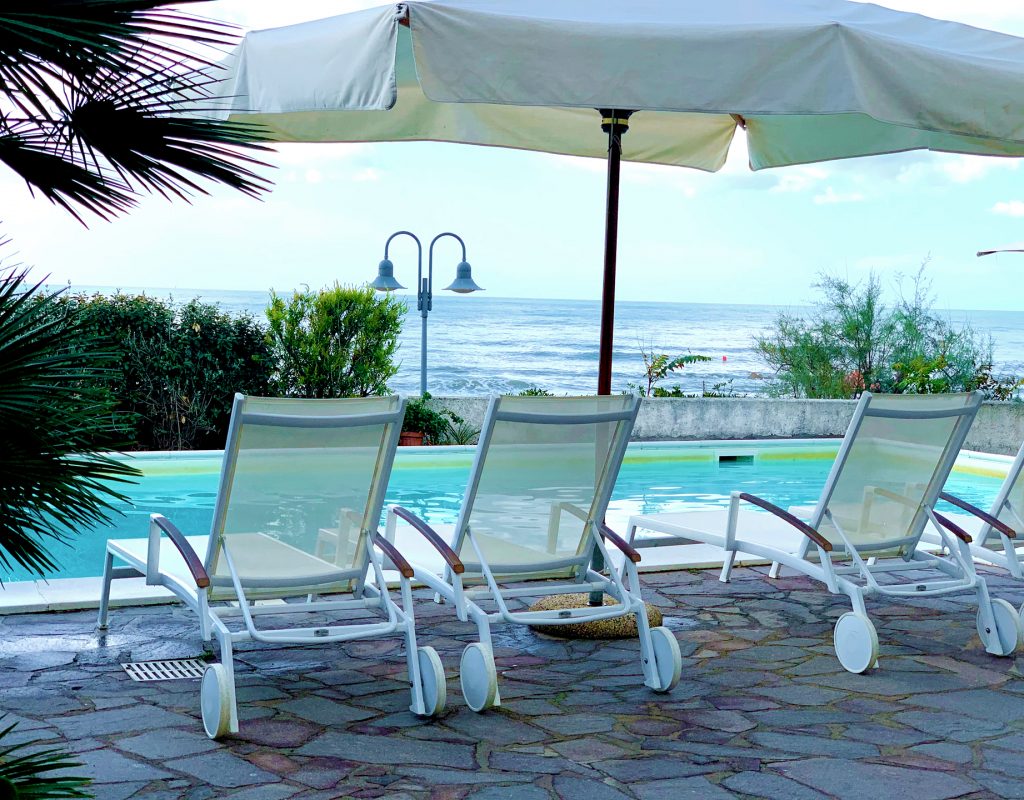 piccolo-hotel-con-piscina-vista-mare-castiglione-della-pescaia-8